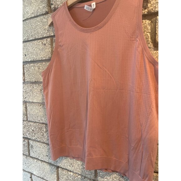 Athleta XL Sleeveless Peach Athletic Tank Top Perforated Design Lightweight Brea - Picture 2 of 7